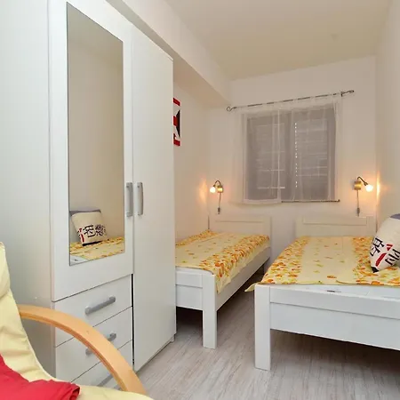 Lägenhet Fuer 5 Personen Ca 50 Qm In Fazana, Istrien Istrische Riviera *